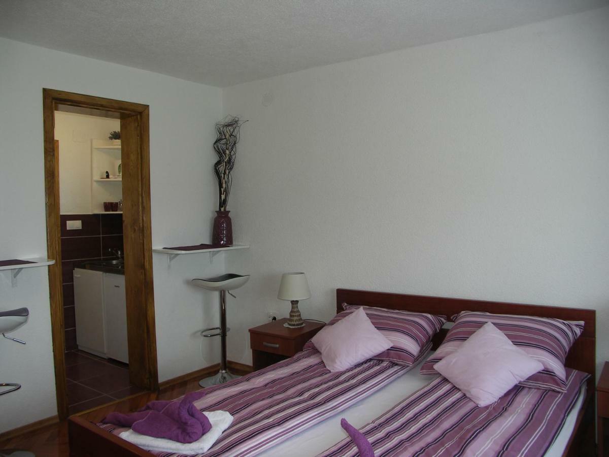 Apartments Zegarac House Korenica Exterior foto