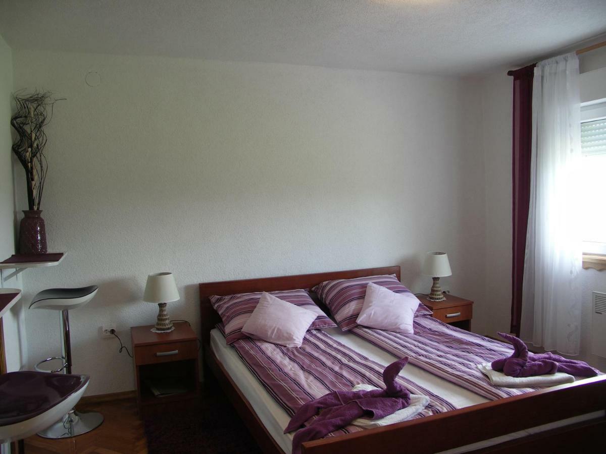 Apartments Zegarac House Korenica Exterior foto