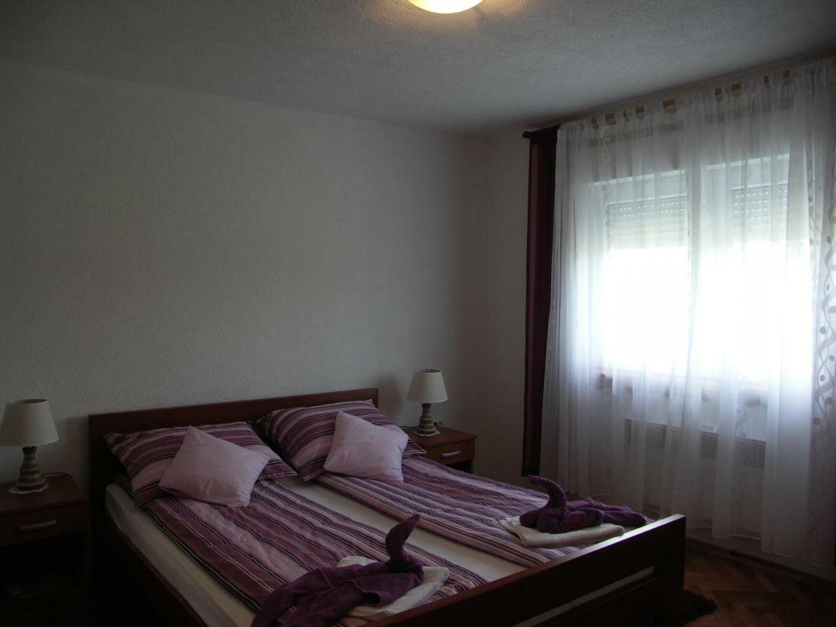 Apartments Zegarac House Korenica Exterior foto